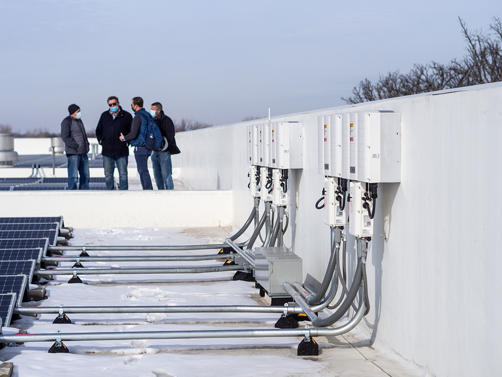Commercial solar inverter equipment